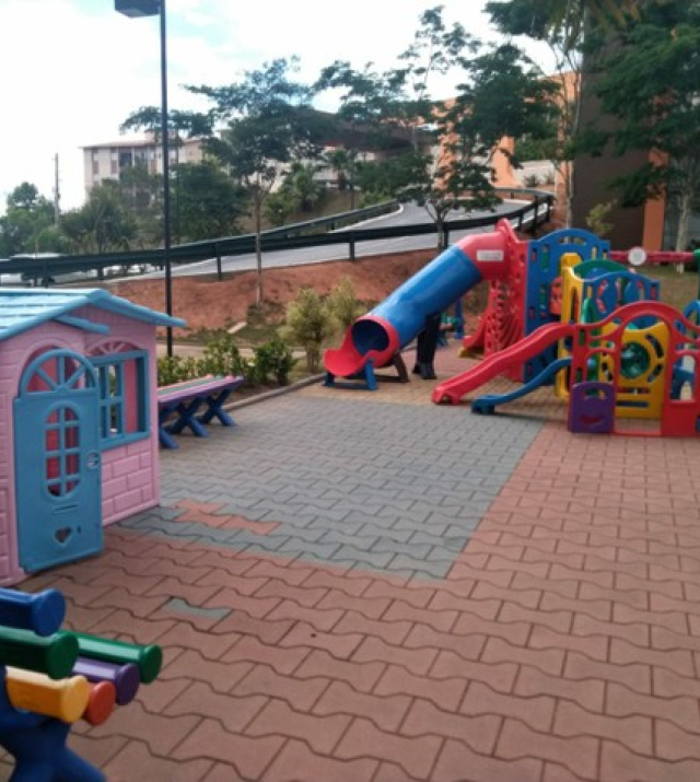 A8202 8.jpg
